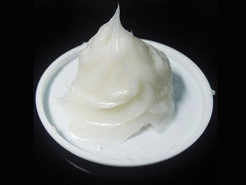 選擇塑膠零件潤滑脂要考慮哪些因素呢？