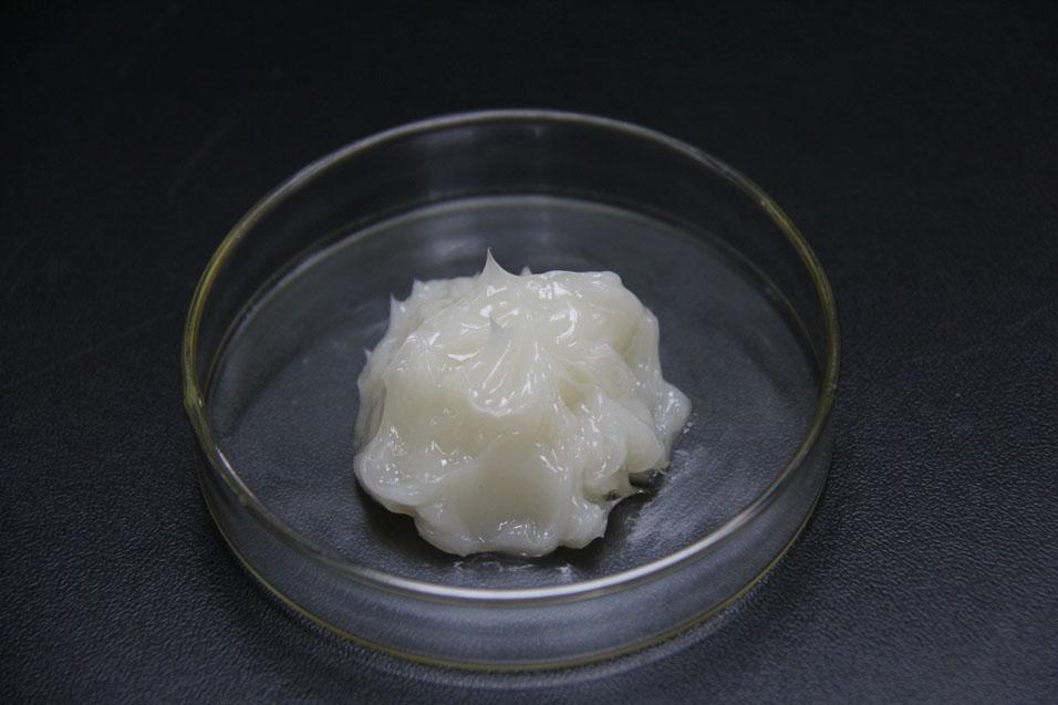 潤(rùn)滑脂出現(xiàn)失效由哪幾種原因?qū)е履兀?></dt><dd><h5>潤(rùn)滑脂出現(xiàn)失效由哪幾種原因?qū)е履兀?em>2021-05-28</em></h5><p>現(xiàn)代的機(jī)械設(shè)備多數(shù)都要用到潤(rùn)滑脂保養(yǎng)，它對(duì)設(shè)備的養(yǎng)護(hù)有著重要的作用。潤(rùn)滑脂在使用過程中有時(shí)會(huì)出現(xiàn)失效的情況，失效的原因有由多種因素導(dǎo)致，下面索科潤(rùn)滑油為大家總結(jié)了五種容易導(dǎo)致潤(rùn)滑脂失效的原因：</p></dd></dl></a><a href='shownews881.html' title='食品級(jí)潤(rùn)滑油脂儲(chǔ)存條件需注意哪些？' target='_blank'><dl><dt><img src=